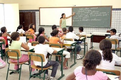 sala de aula - Como Preservar a Voz Durante as Aulas - Saúde