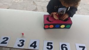 34554170 1989853764360037 288457601396506624 n 300x169 - Matemática na Educação Infantil: Atividade para trabalhar os números