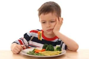 images 1 1 300x200 - Crianças que não querem comer: Saiba como lidar