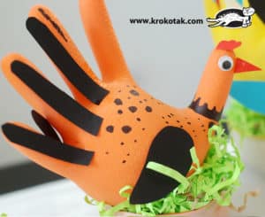 87 300x245 - Ideias para fazer uma galinha com material reciclável