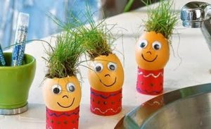 Easter 13 300x183 - Boneco Ecológico para Educação Infantil