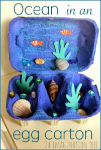 Ocean in an egg carton craft for kids 201x300 - Diversas atividades sobre o mar para o Maternal