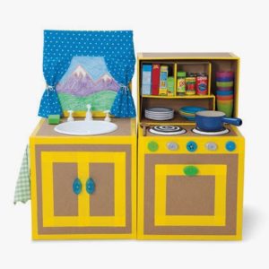 cocinita carton 1 300x300 - Como fazer uma cozinha de brinquedo reciclável